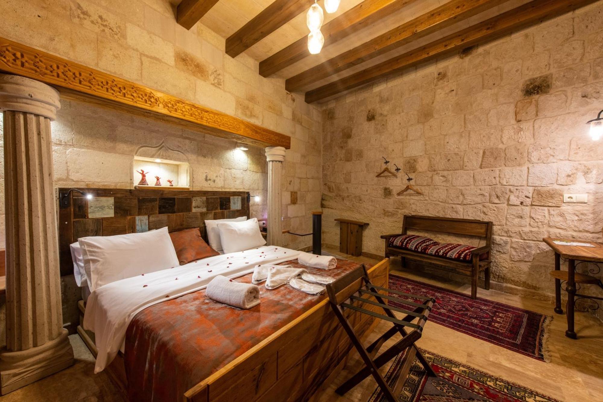 Charming Cave Hotel غوريمِيه الغرفة الصورة