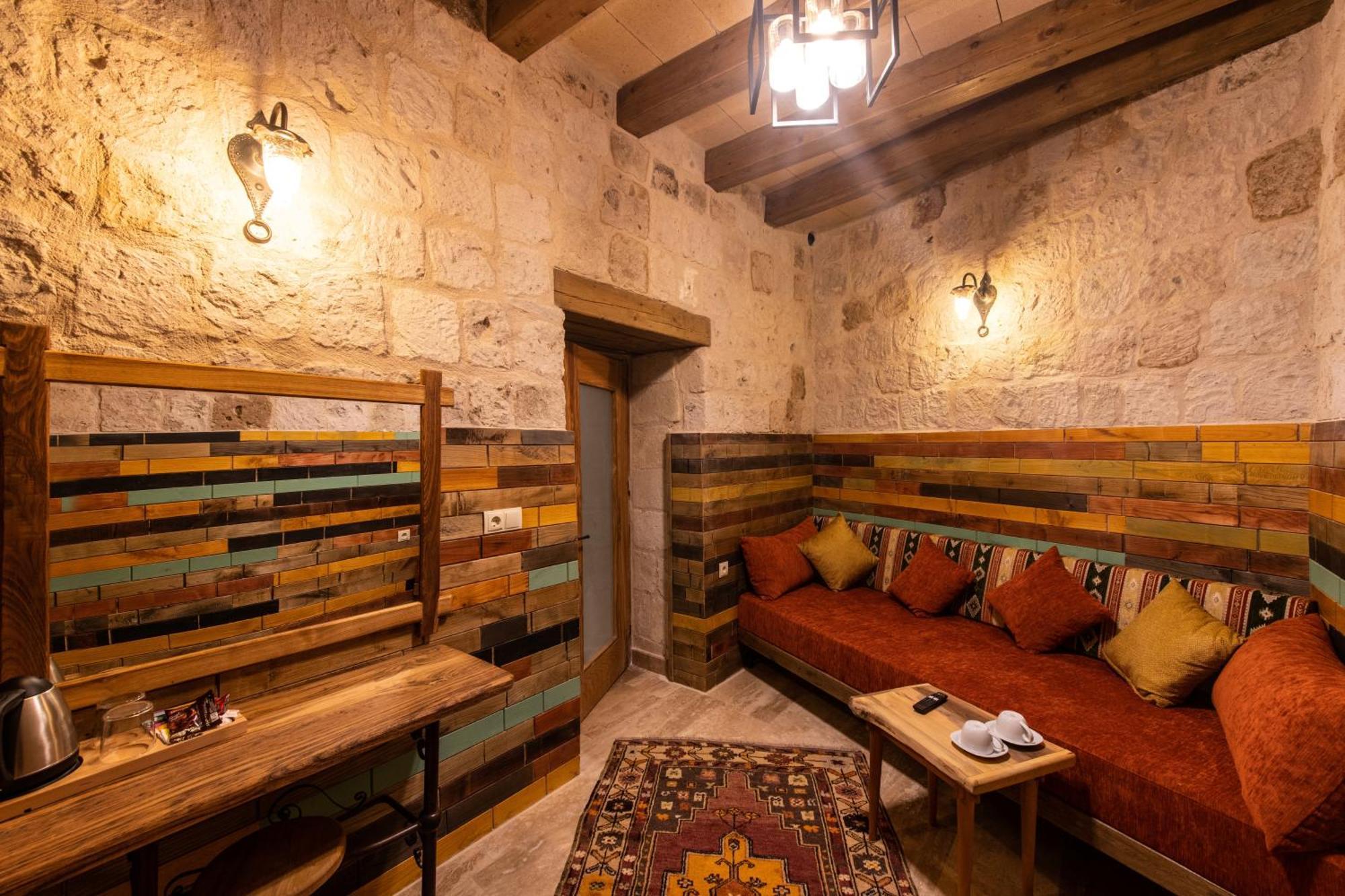 Charming Cave Hotel غوريمِيه الغرفة الصورة