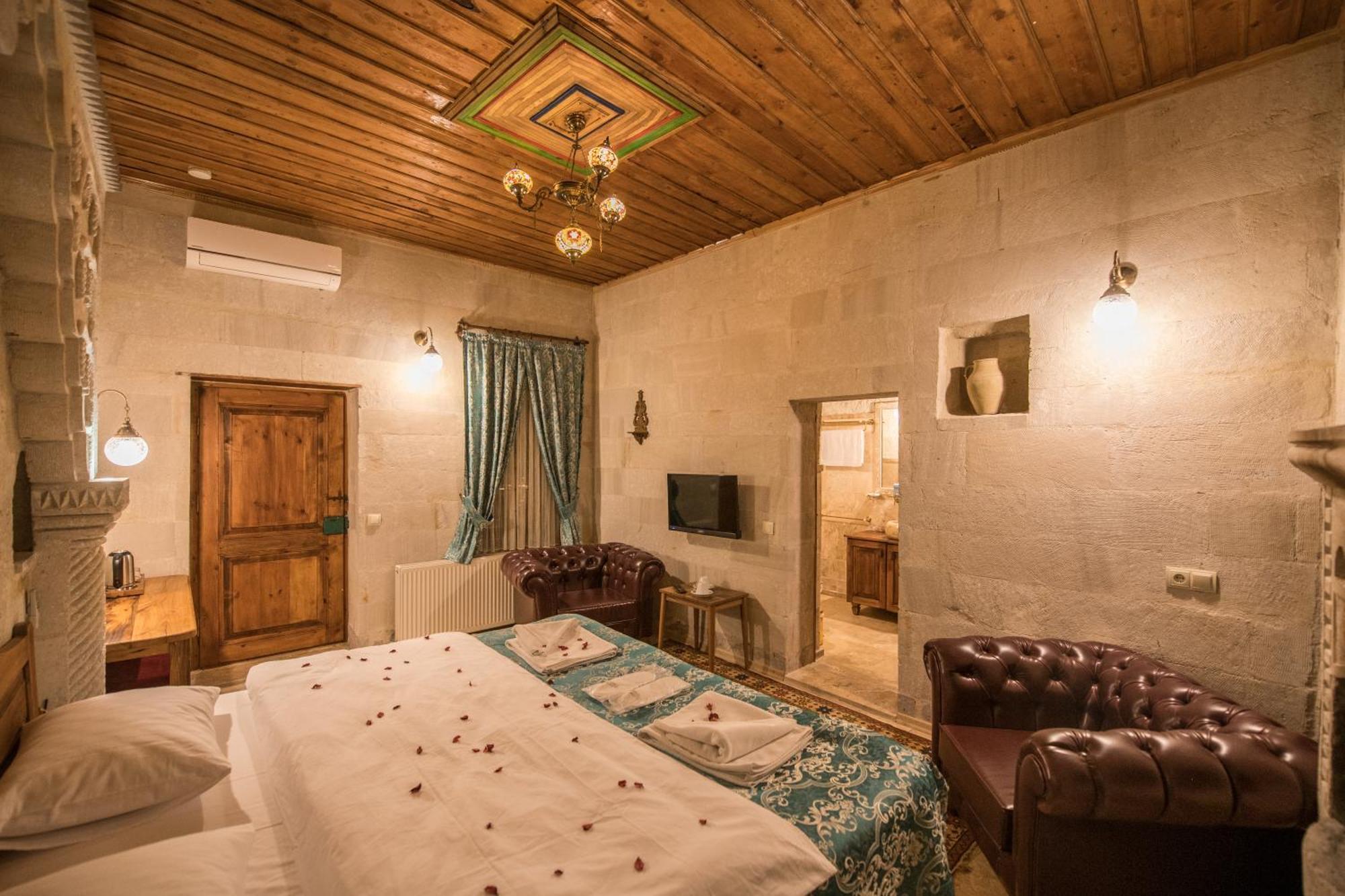 Charming Cave Hotel غوريمِيه الغرفة الصورة